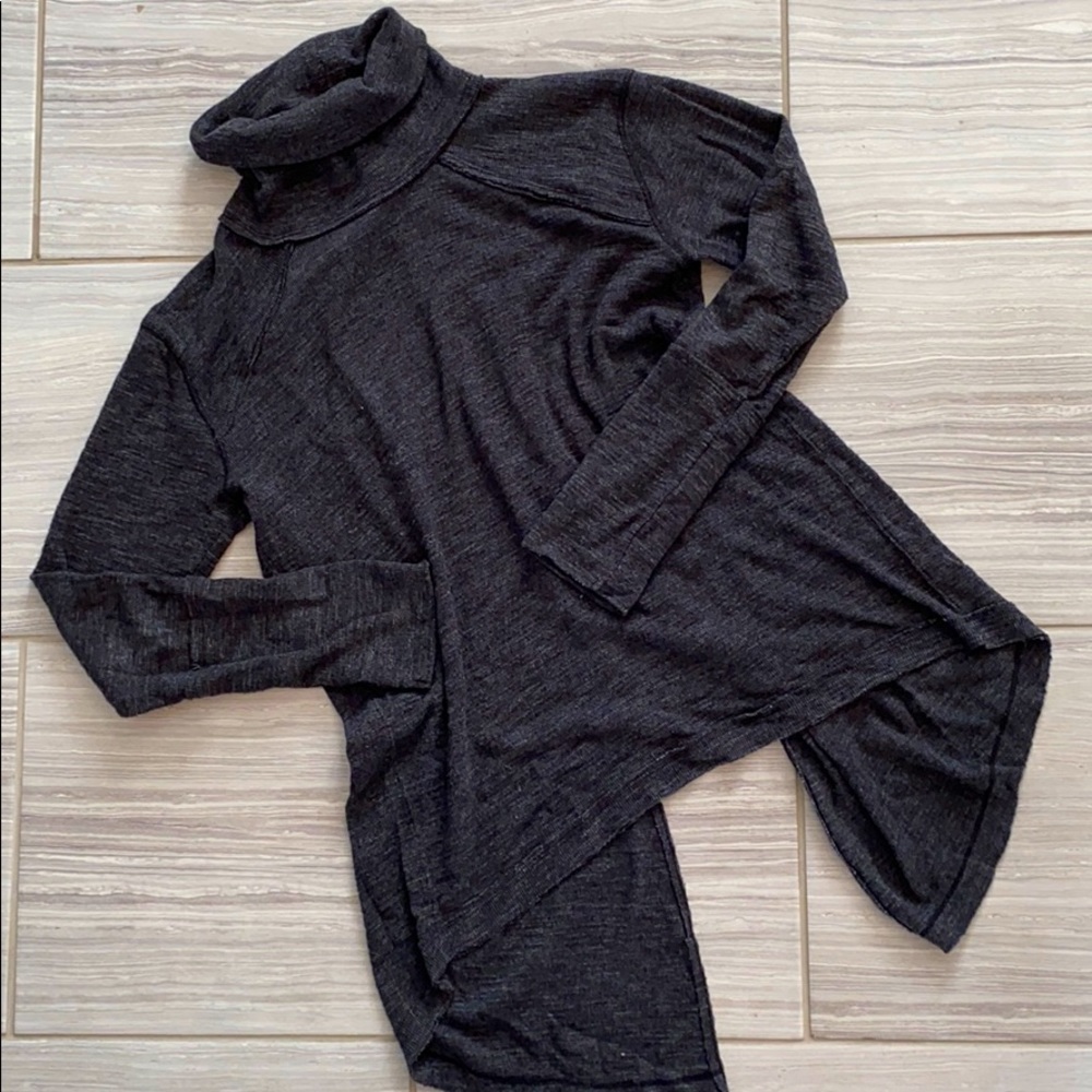 Lightweight turtle neck